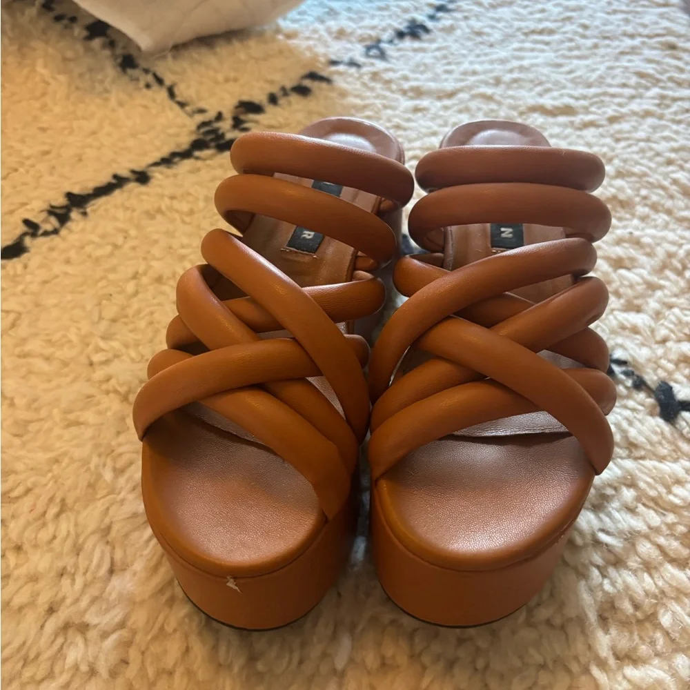 SIMON MILLER Cognac Padded-Strap Platform Slides - Picture 2 of 8